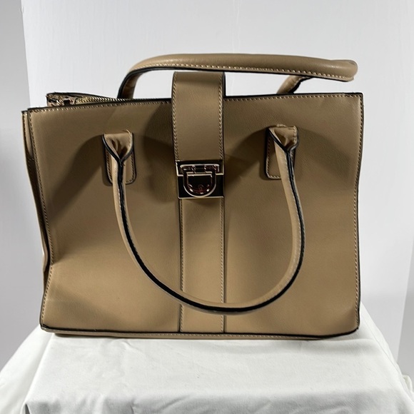 La Terre Fashion Vegan Leather Handbag Color Tan - Picture 1 of 8